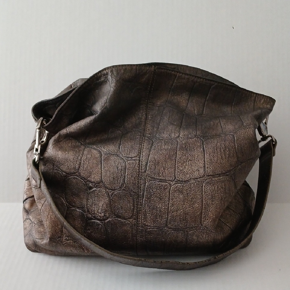 KATE LANDRY Elegant Brown Crocodile-Embossed leather shoulder bag.